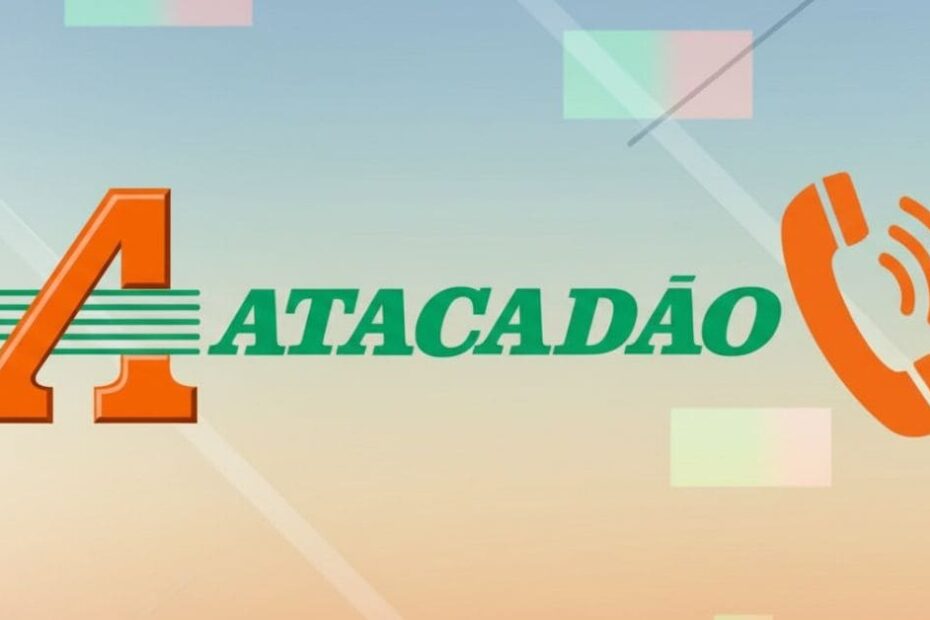 Logotipo do Atacadão com um ícone de telefone laranja ao lado, indicando contato.